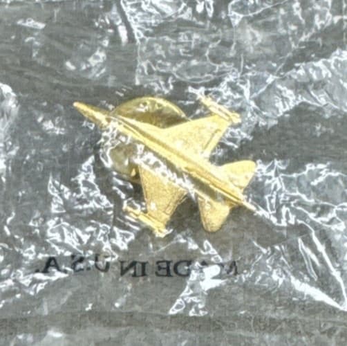 New F-16 Fighting Falcon Pin Gold Tone Metal Tie Lapel Hat Tac Vintage Air Force