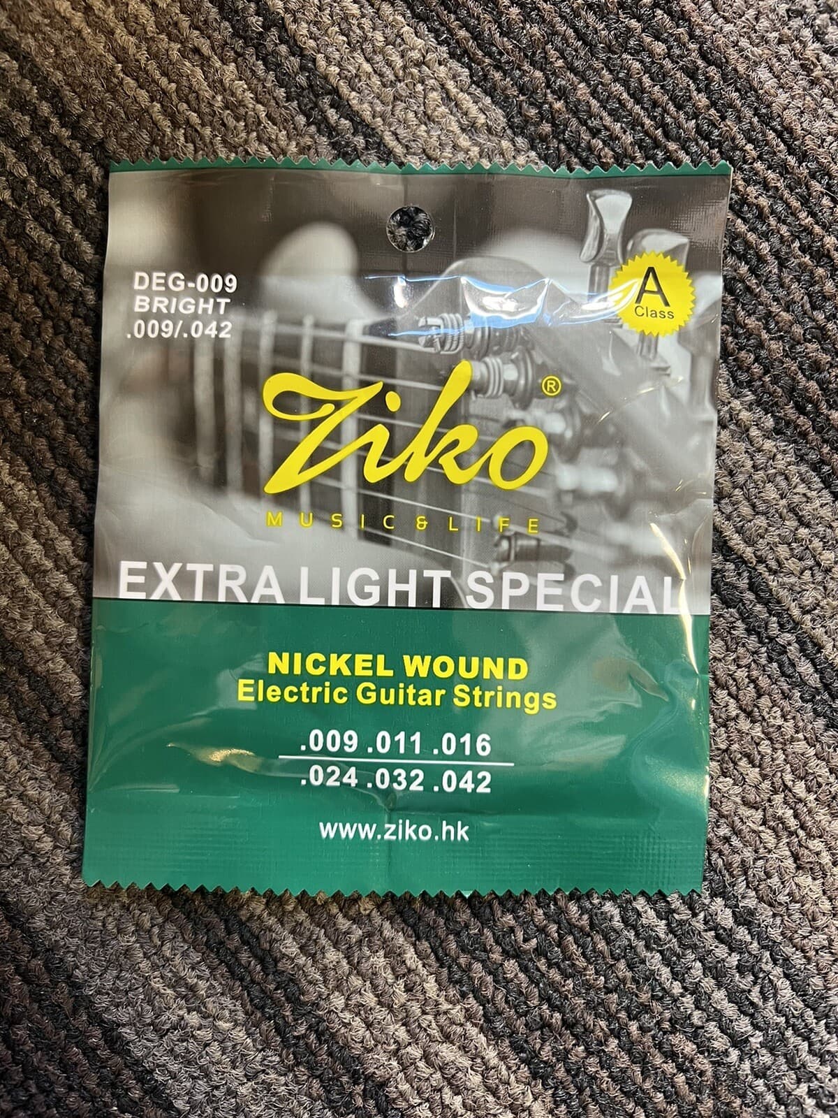 ZIKO - Electric Guitar Strings Set #DEG-009 - Nickel Wound - Extra Light - 3pk