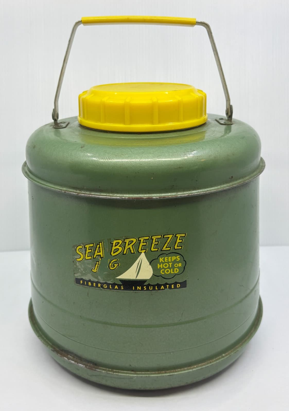 Vintage 1960s-70s Sea Breeze Insulated Picnic Jug with Cap and Handle 1 gallon