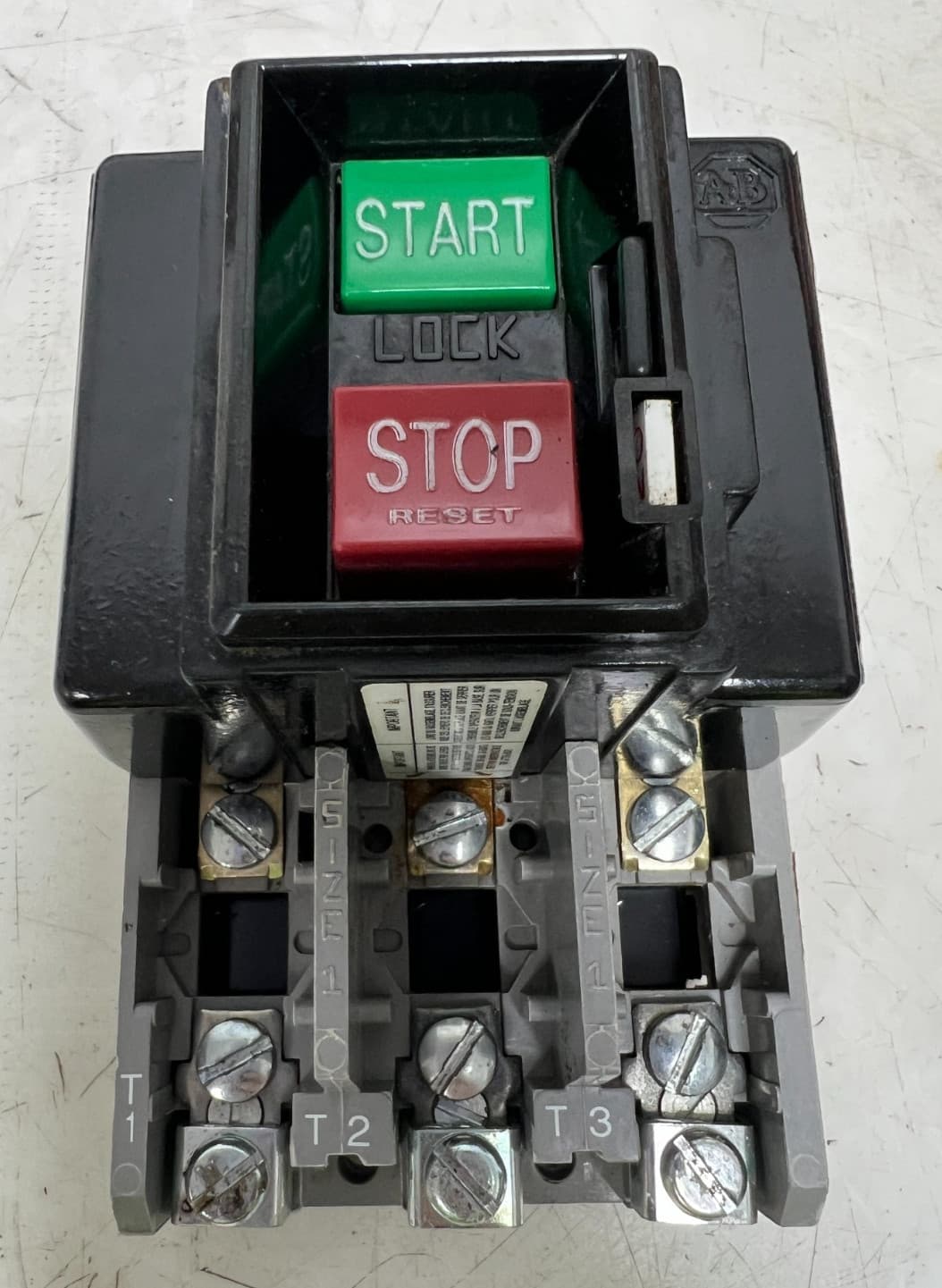 👀 ALLEN BRADLEY SIZE 1 START / STOP MANUAL MOTOR STARTER 600 VAC 10 HP 609-BOW