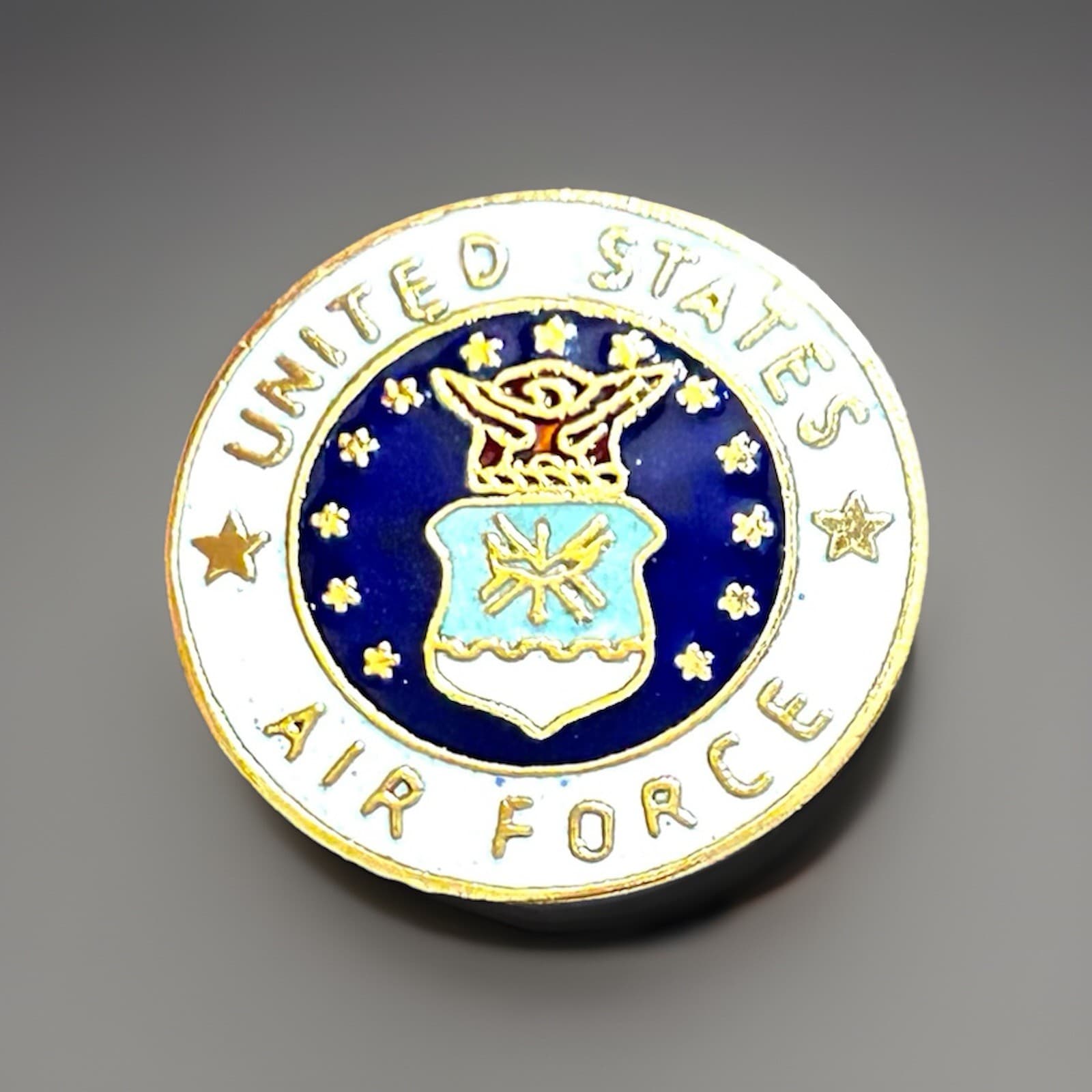 Vintage United States Air Force Pin (P84-8) New Old Stock