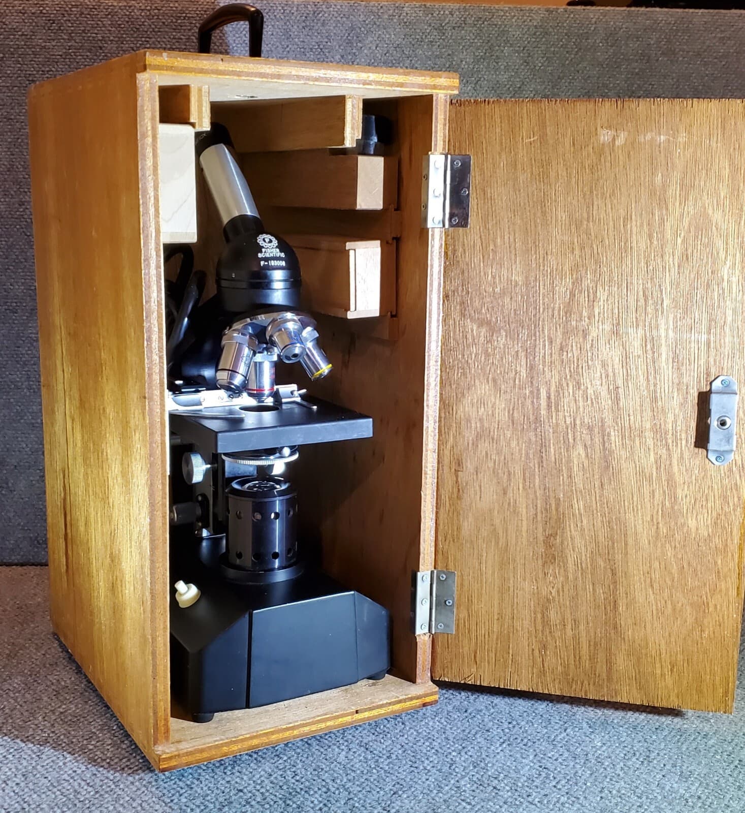 Fisher Scientific 1000x Luminated Compound Microscope 4 Objectives Dovetail Case