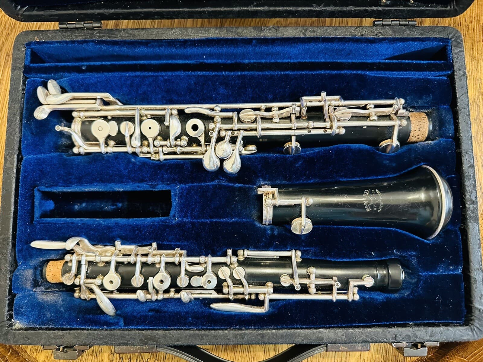 Fox Renard Artist Model 330 Intermediate Oboe SN 25058 EXCELLENT