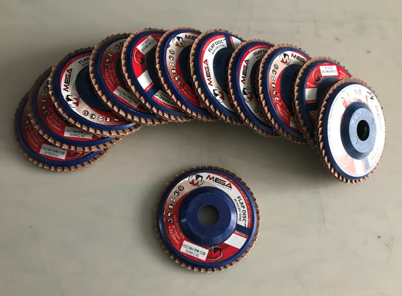 12Pack 115x22mm Flap Disc 80 Grit Sandng Grinding Wheel W/ 7/8" Arbor - 4.5" dia