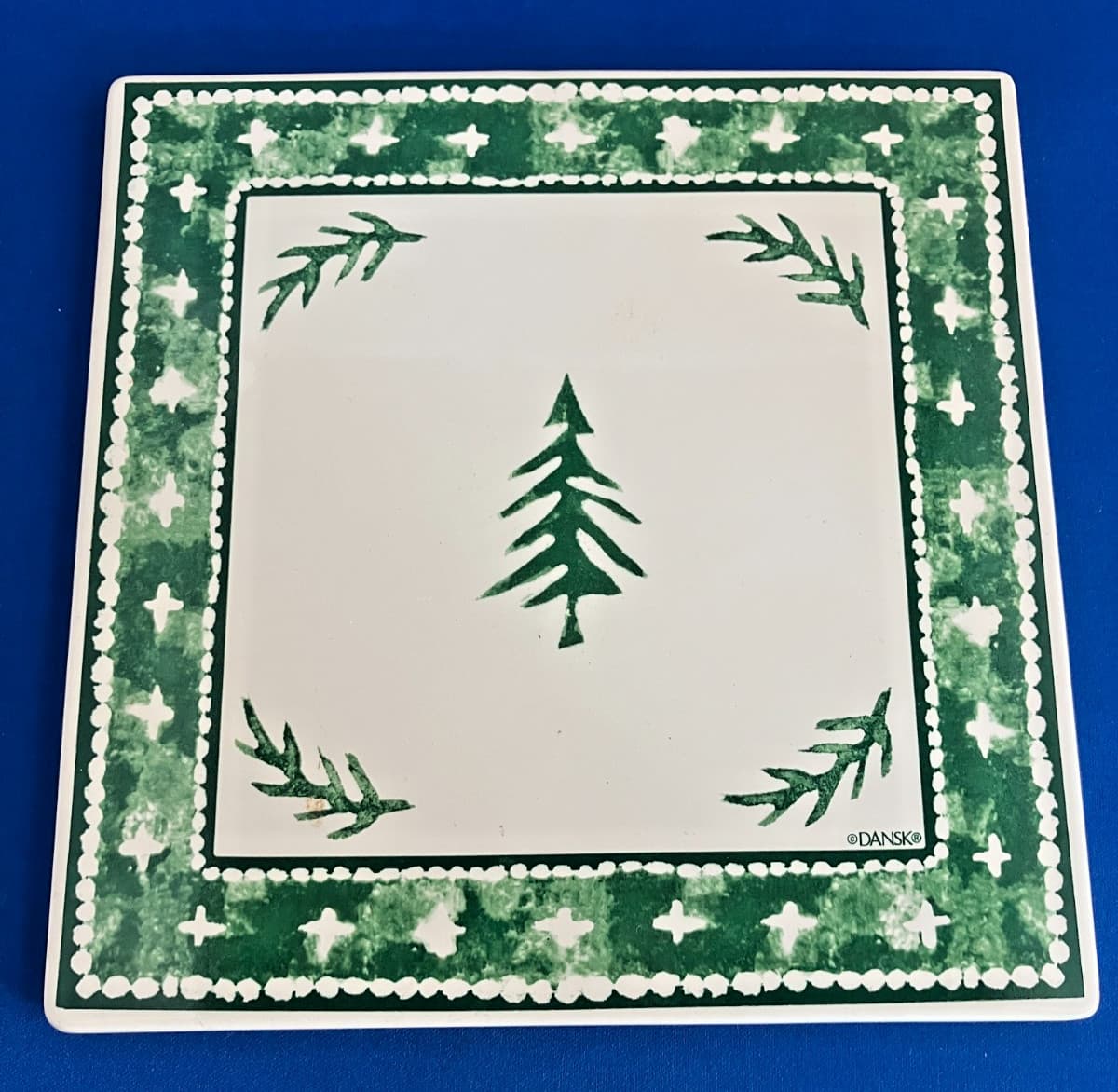 DANSK Nordic Knits Green Trivet Tree 8” x 8” Cork Backing w/Hook To Hang