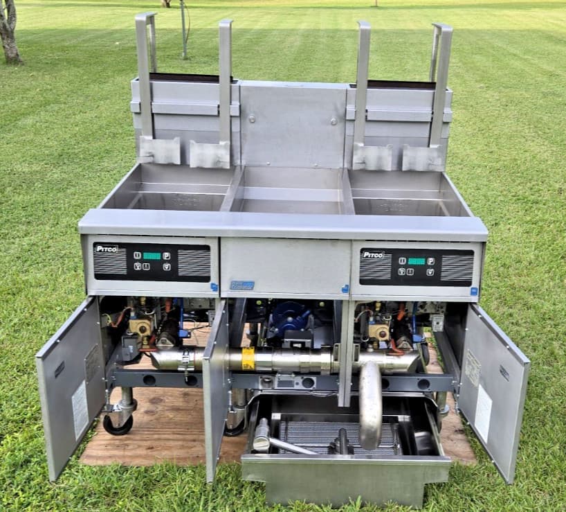 Pitco Double Fryer Model#: SG14R-JS, Propane, Filtration! XTRA Clean!
