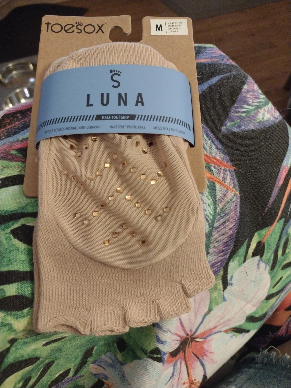 Toesox Size Medium Half Toe Grip Nude Bling NEW