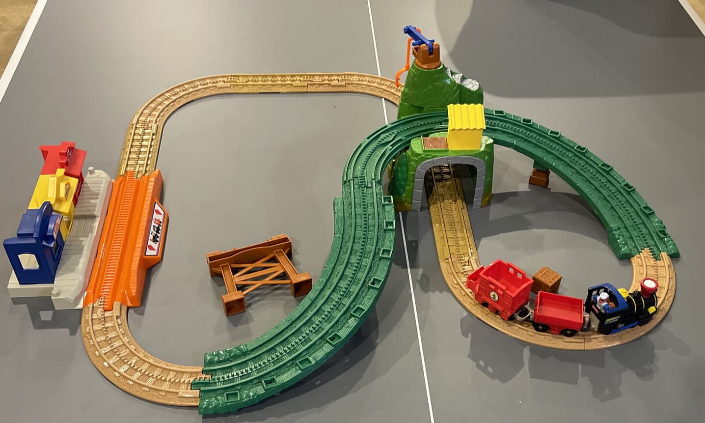 Fisher Price GEO TRAX Steam Engine & Samuel Set Timbertown Railway incomplete