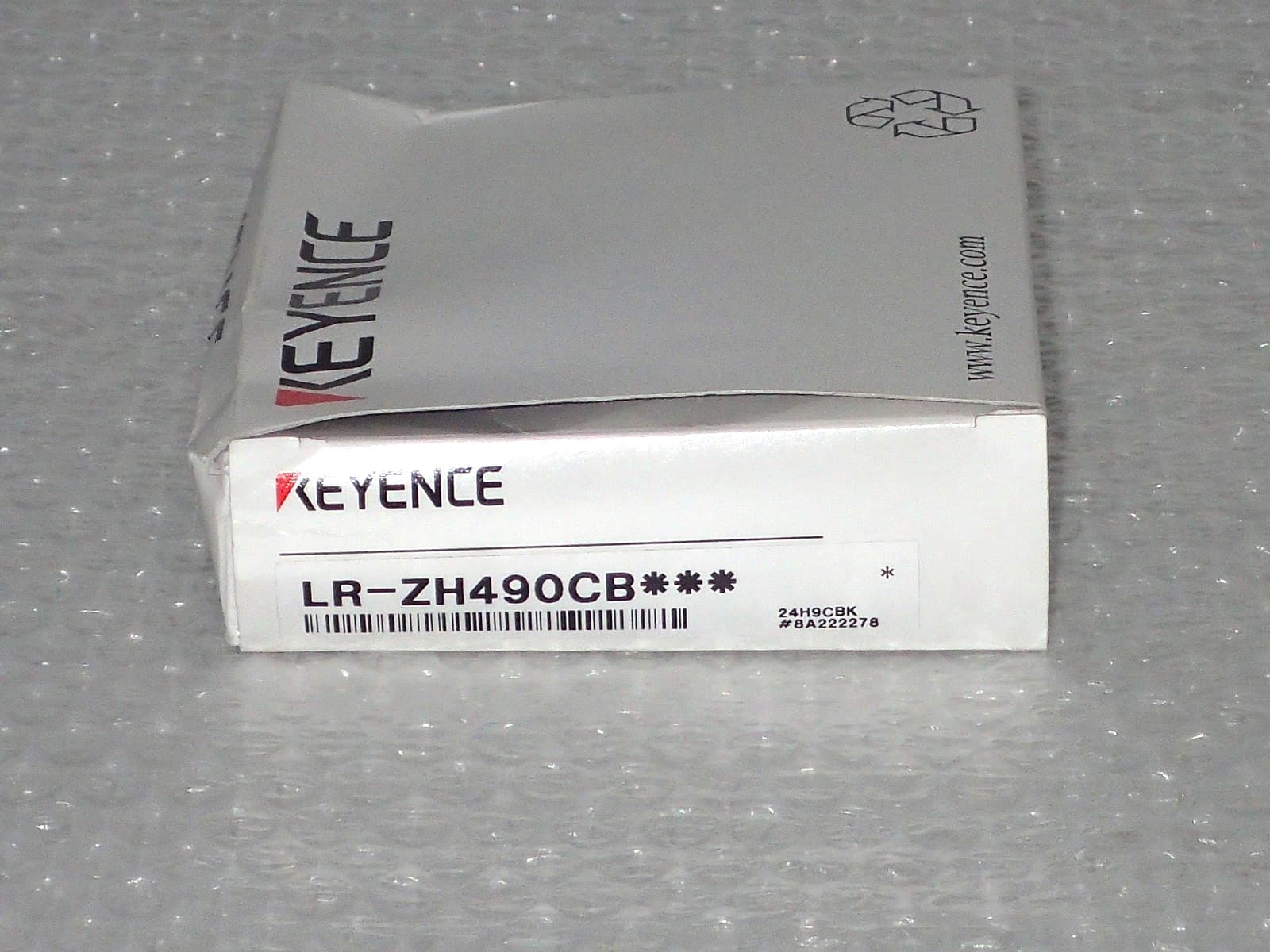 New In Box KEYENCE LR-ZH490CB Laser Sensor , Made in Japan. Mfd 2022