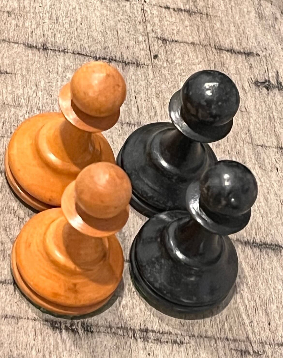 Old fancy hewn wooden chess pawn lot 4 pieces 101424@