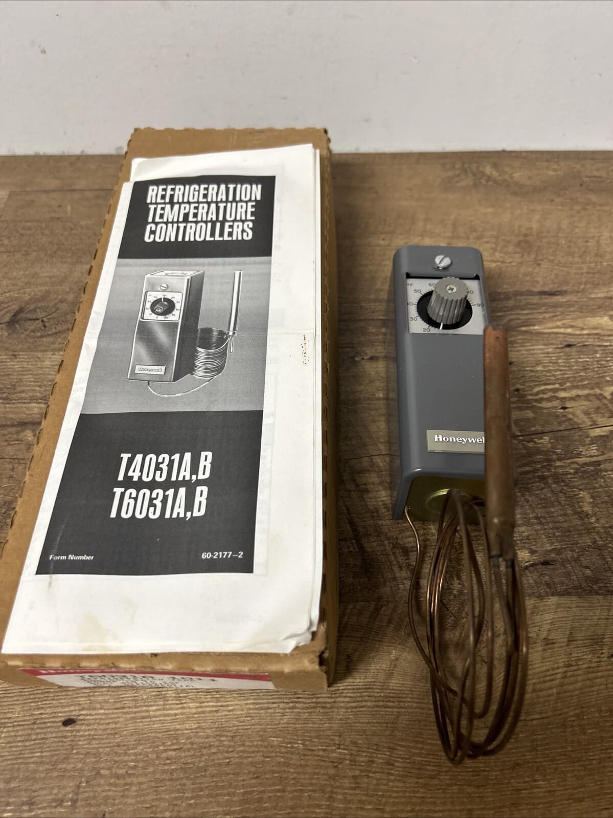 Honeywell-T6031A 1011 -Remote-Bulb-Refrigeration Controller