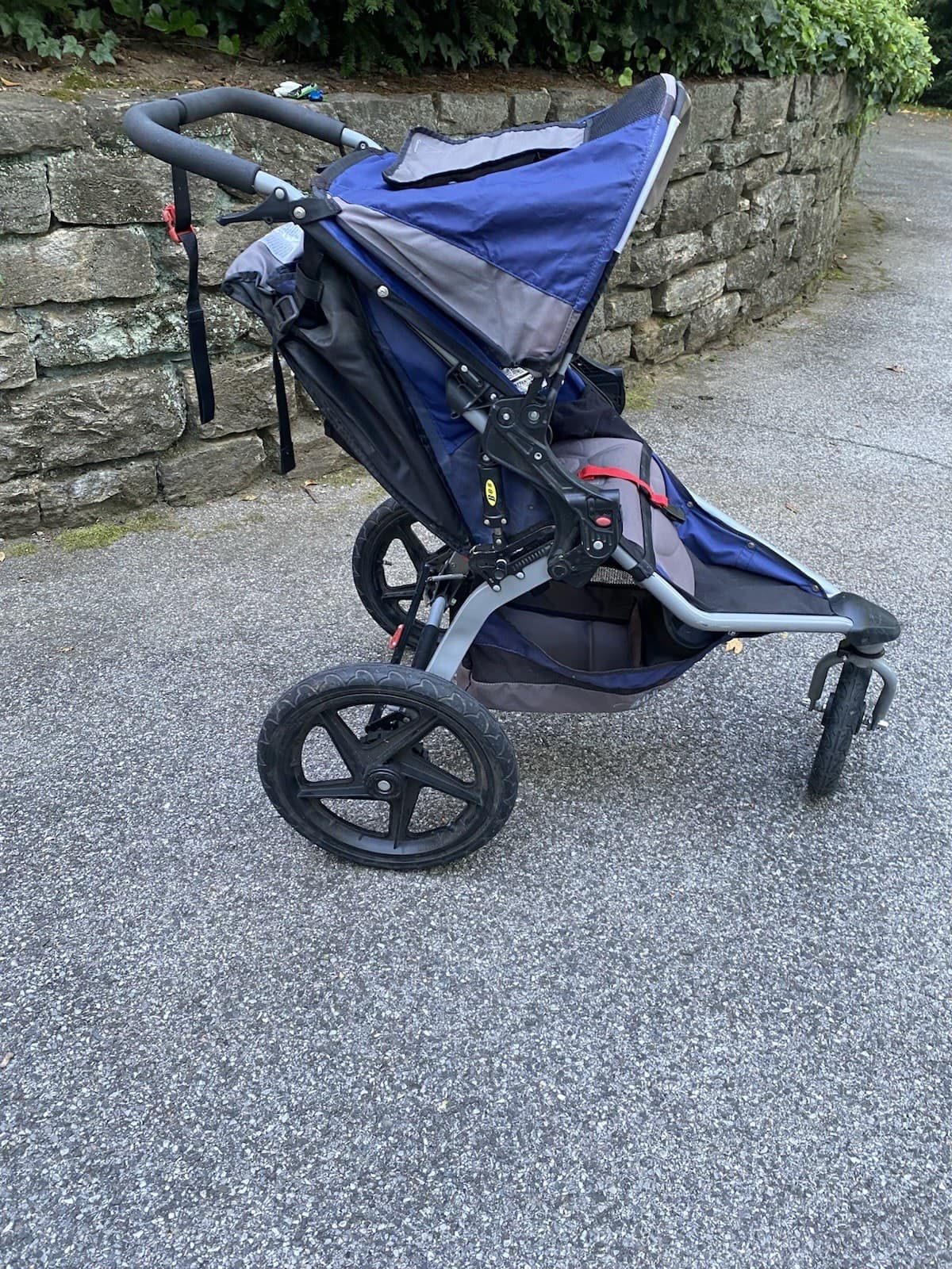 BOB Revolution SE Jogging Stroller Gray/Blue All Terrain 3-Wheel w/Canopy