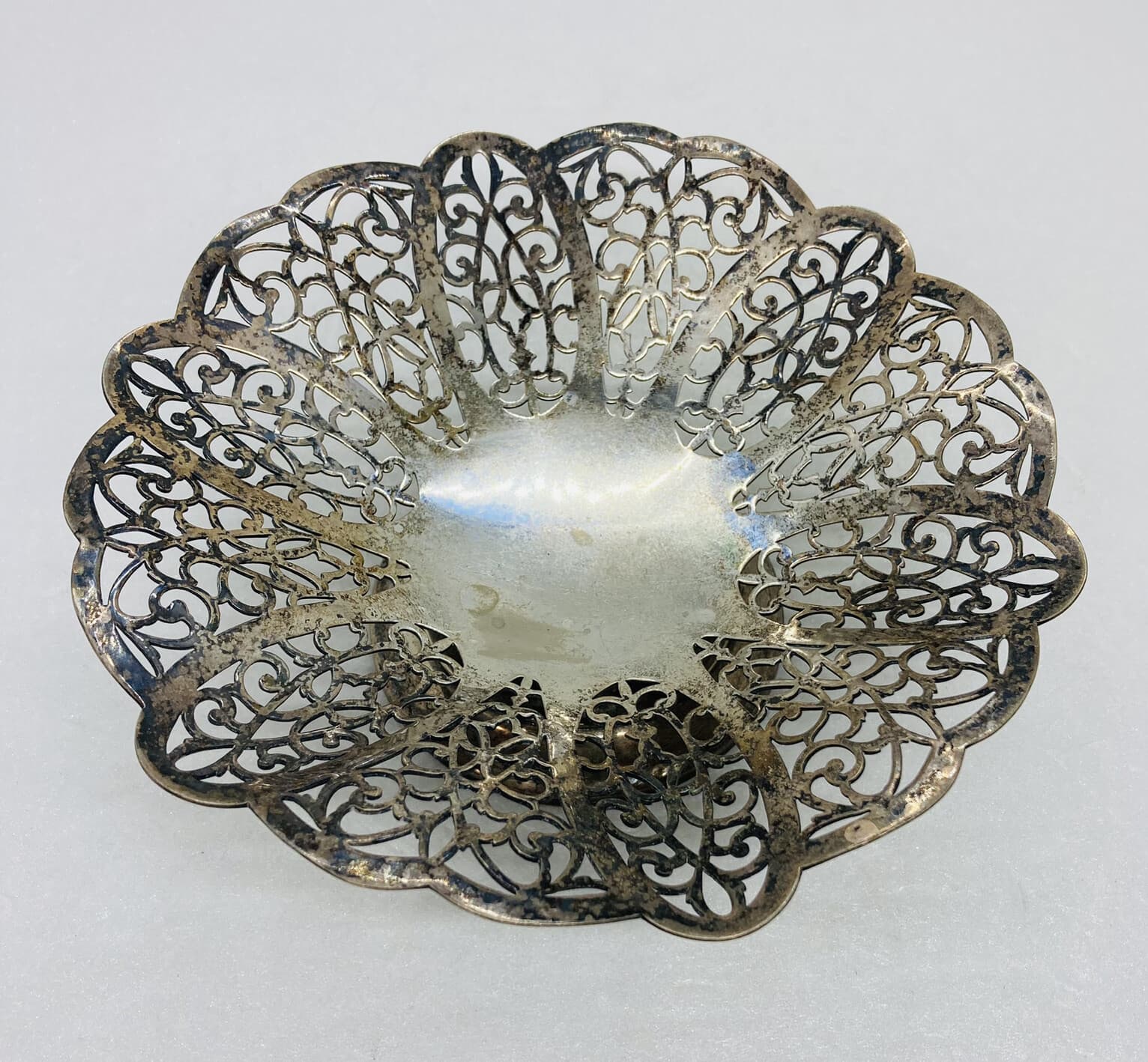 Antique International Silver 1424 Trinket Bowl Ornate “Love Lace” Design X1