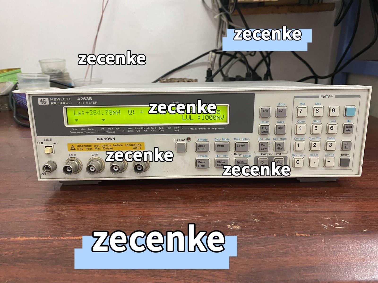 HP Agilent Keysight 4263B LCR Meter, 100Hz to 100kHz opt:001 002