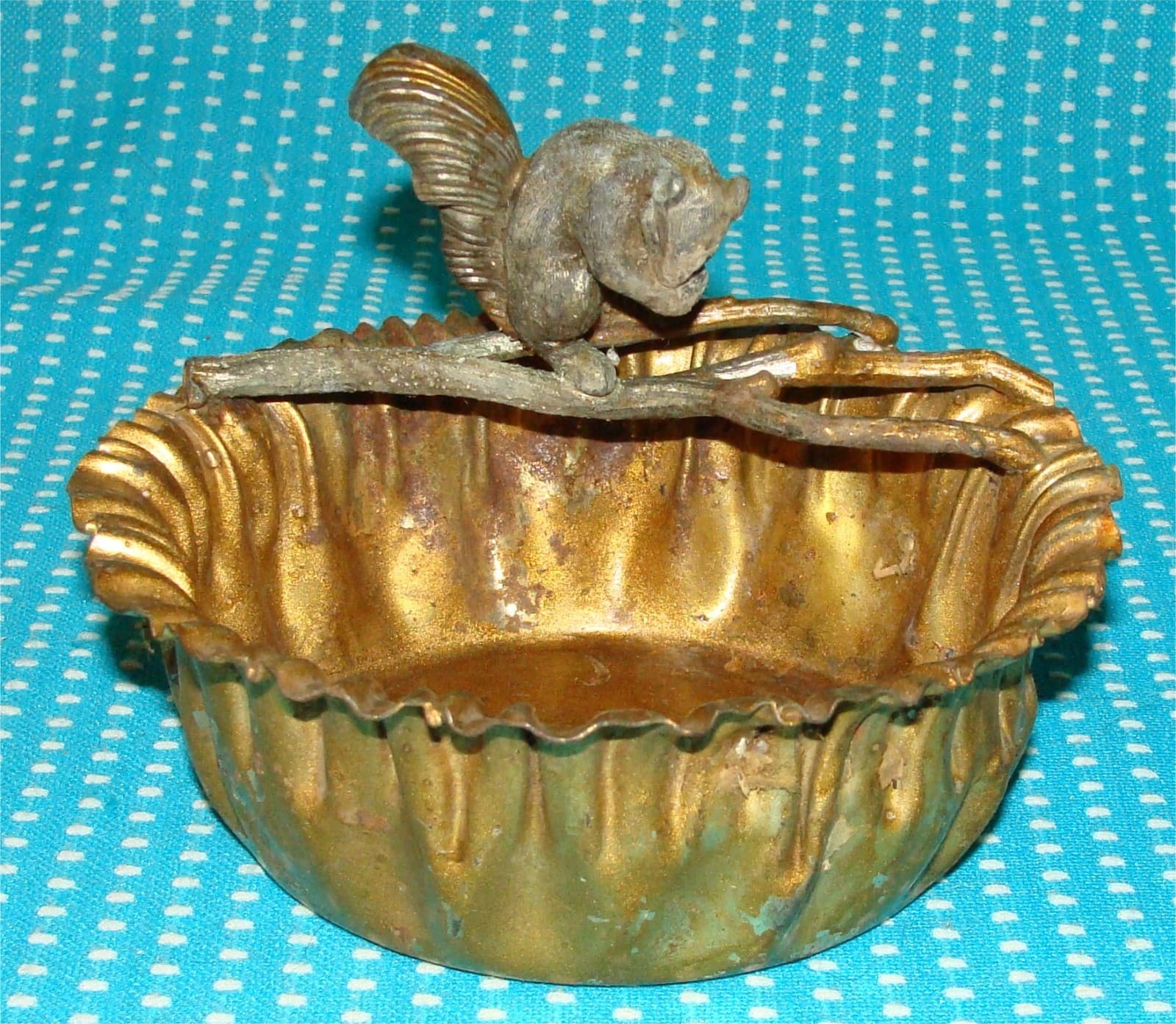 Vtg Antique Quadruple Silverplate Squirrel Branch Nut Bowl Crinkle Edges Empire