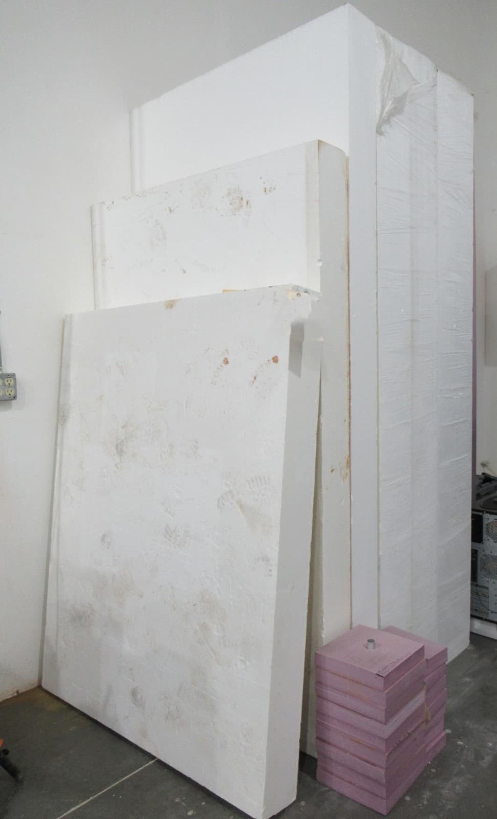 Industrial Styrofoam Sheet - 4' x 8' x 6", 8" & 12"