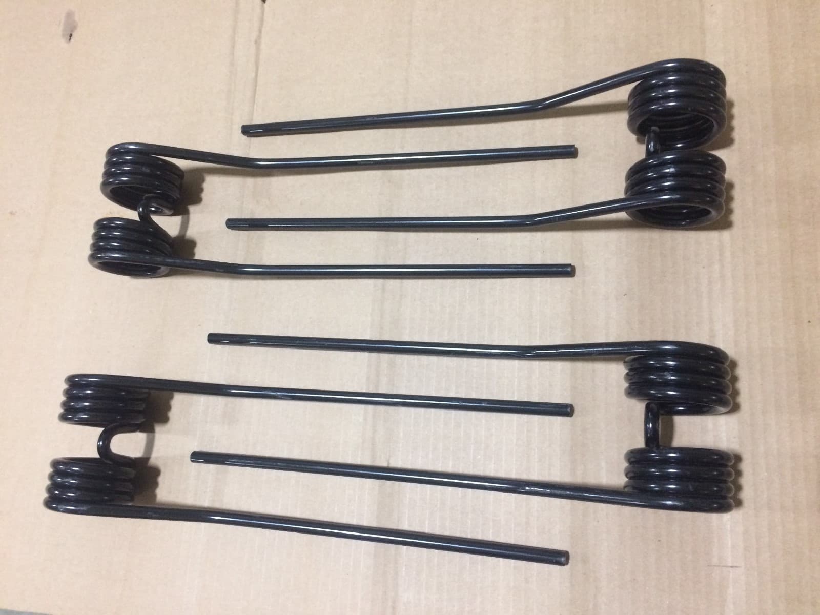 Set/4 aftermarket teeth for enRossi/Ag Maxx/Rossi Hay Tedder - Replace 18030616