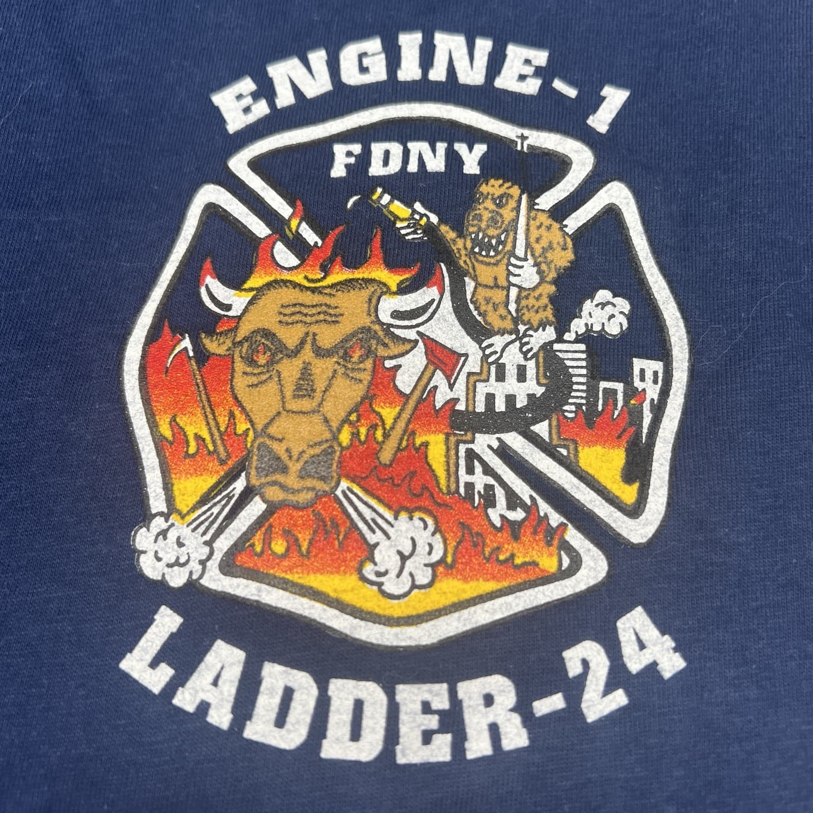 Vtg Fire Fighter Engine 1 Ladder 24 Shirt FDNY Bull Gorilla XL Beefy Tee 9-11