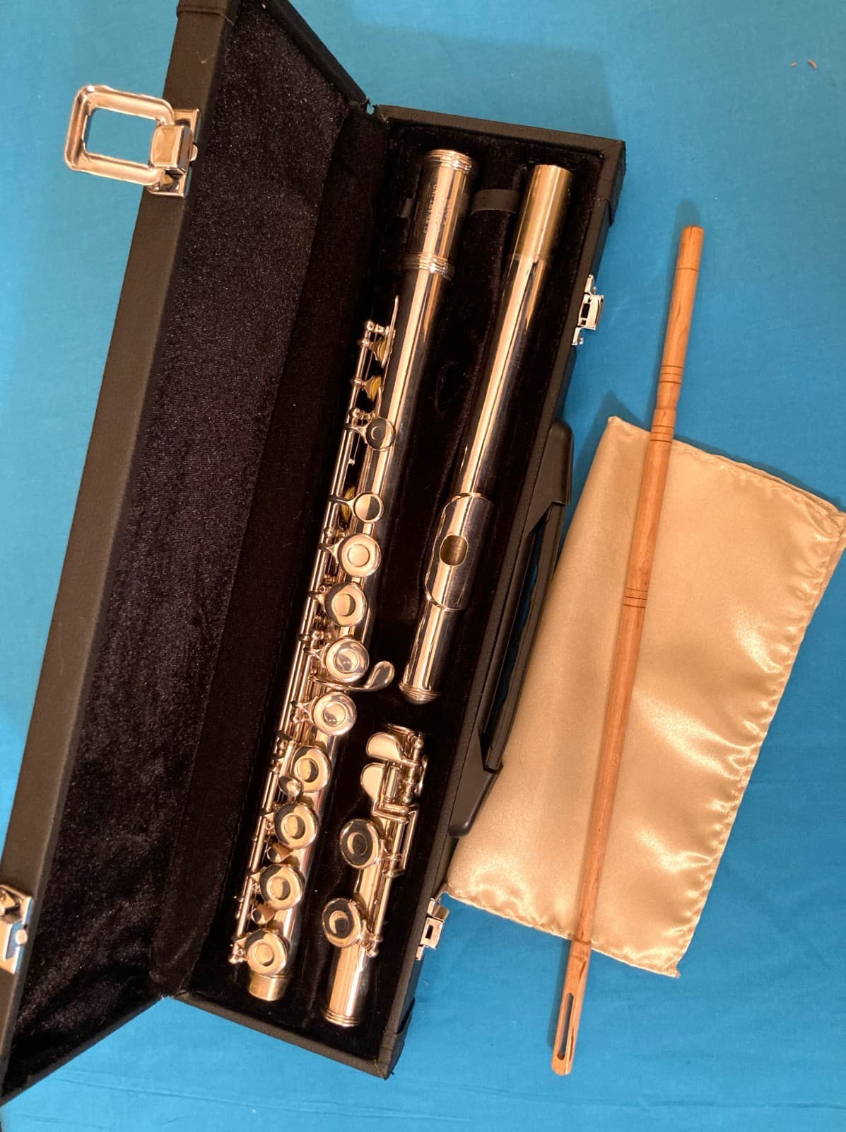 Armstrong Model 104-Student Flute-Overhauled-Made in USA c.1970-with New Case!