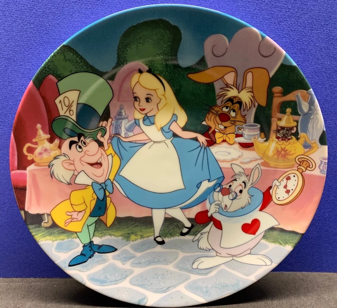 KNOWLES ALICE IN WONDERLAND PLATE - DISNEY TREASURED MOMENTS COLLECTION - NEW!