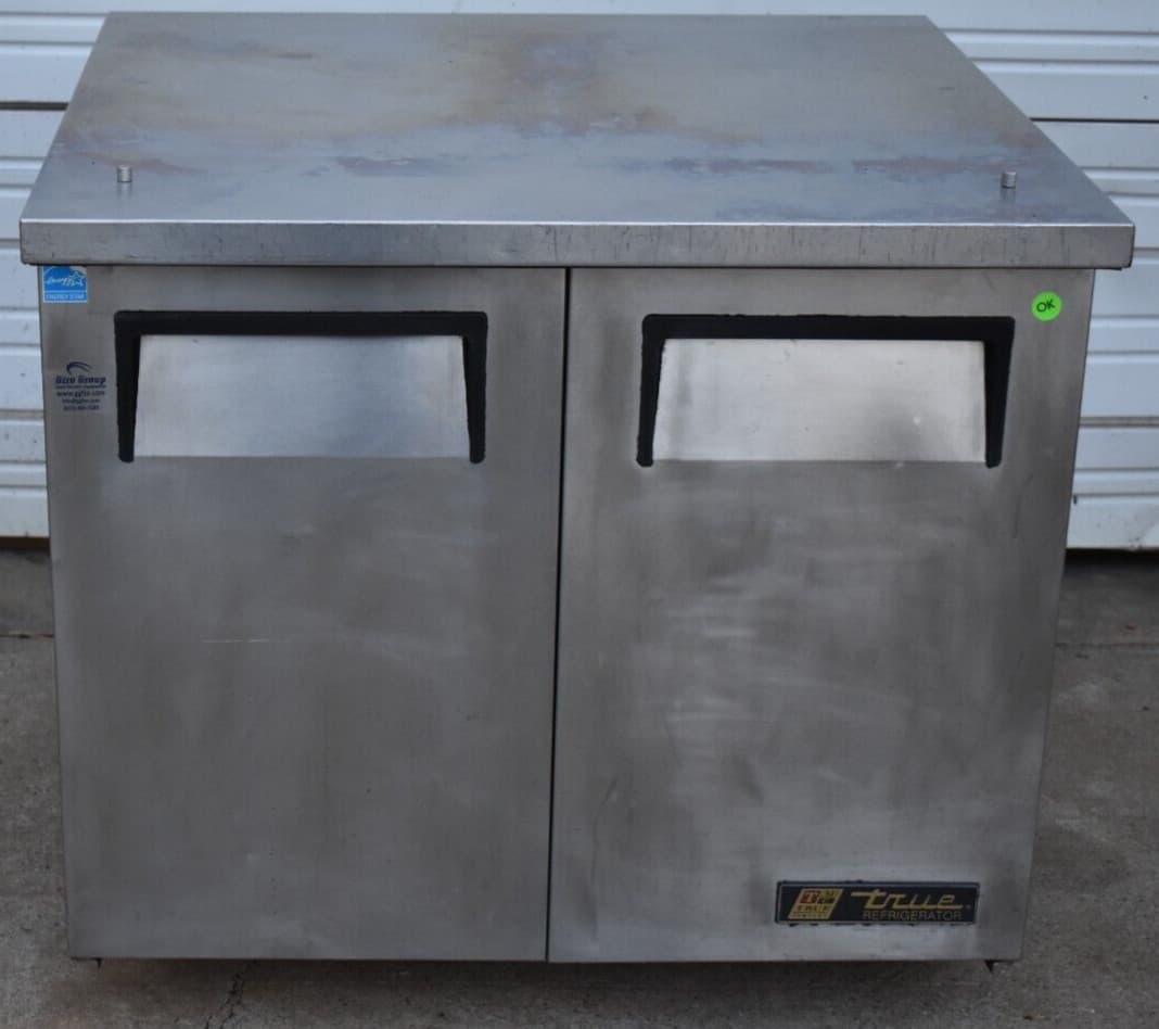TRUE TUC-36-34 UNDERCOUNTER REFRIGERATOR 36"