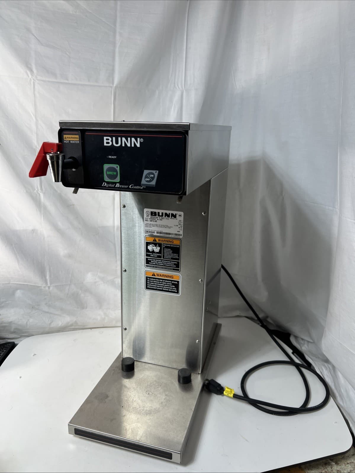 Bunn CDBCF15-APS Automatic Coffee Maker No Basket Or Pot.