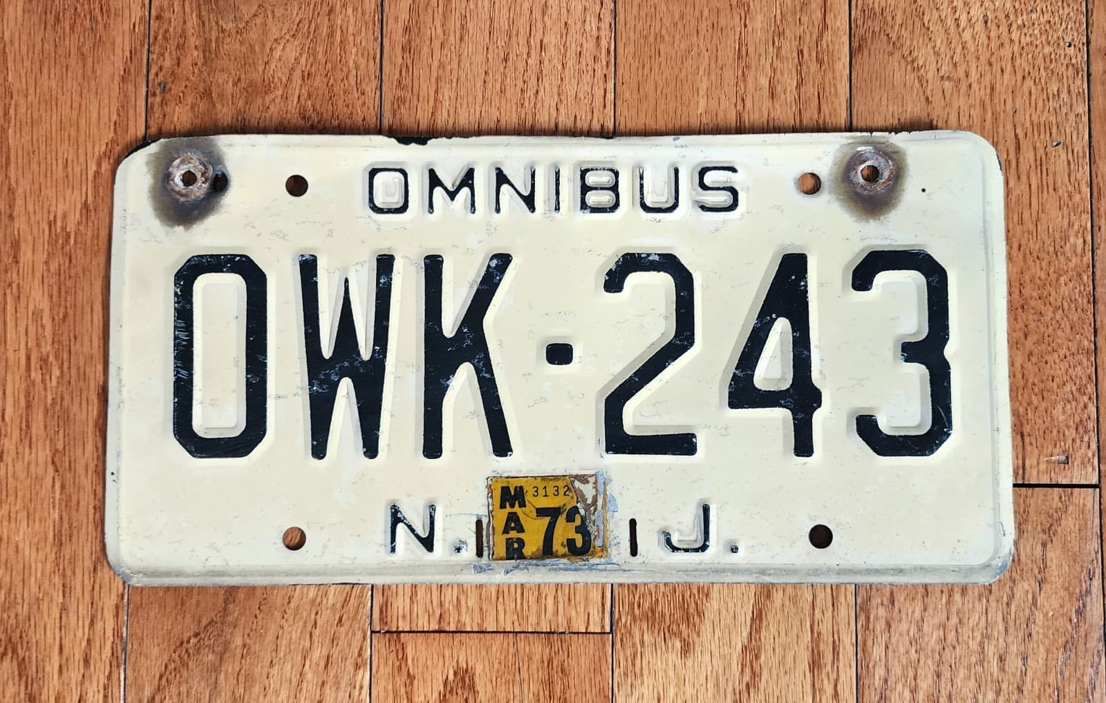 VINTAGE NEW JERSEY OMNIBUS BUS LICENSE PLATE OWK-243 NJ