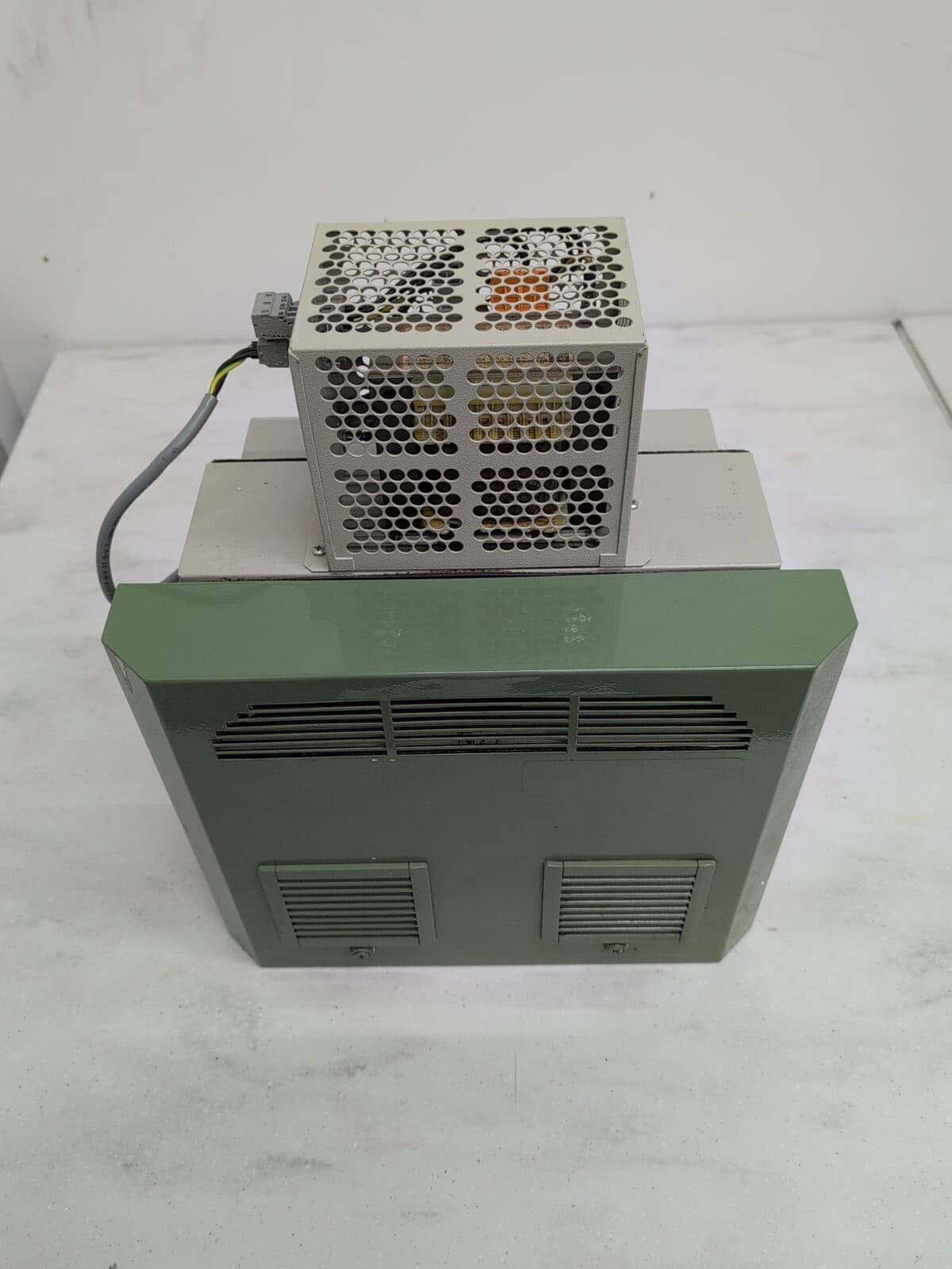 Pfannenburg DTFI 9021 Electrical Enclosure Air Conditioner A/C Unit