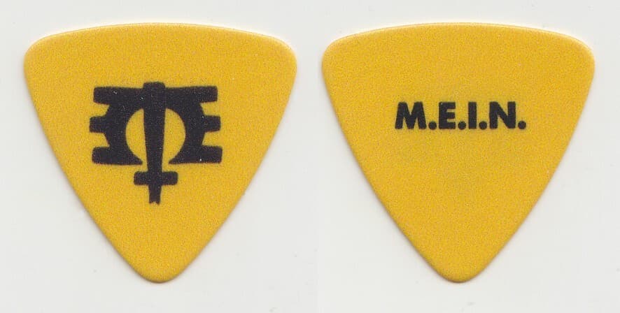 Melissa Etheridge Key Symbol MEIN Fan Club Yellow Bass Guitar Pick - 2016