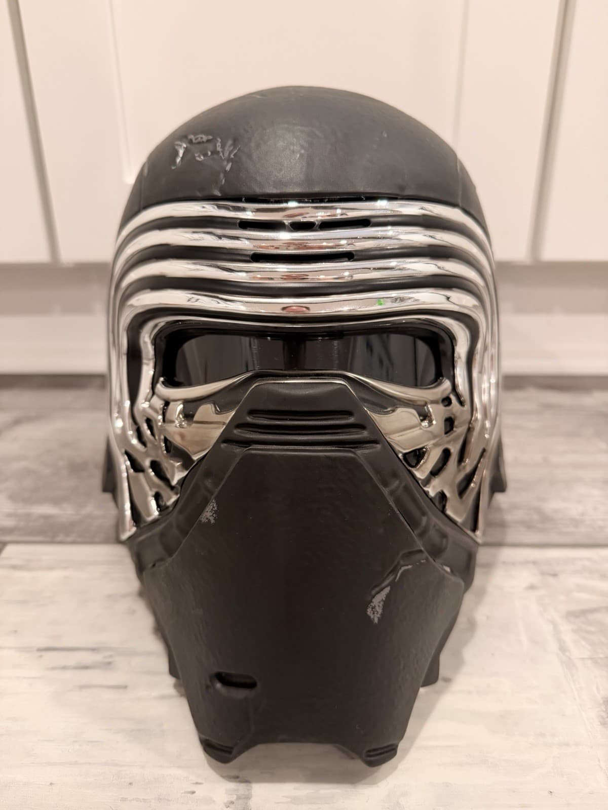 Hasbro Star Wars The Black Series Kylo Ren Voice Changing Helmet