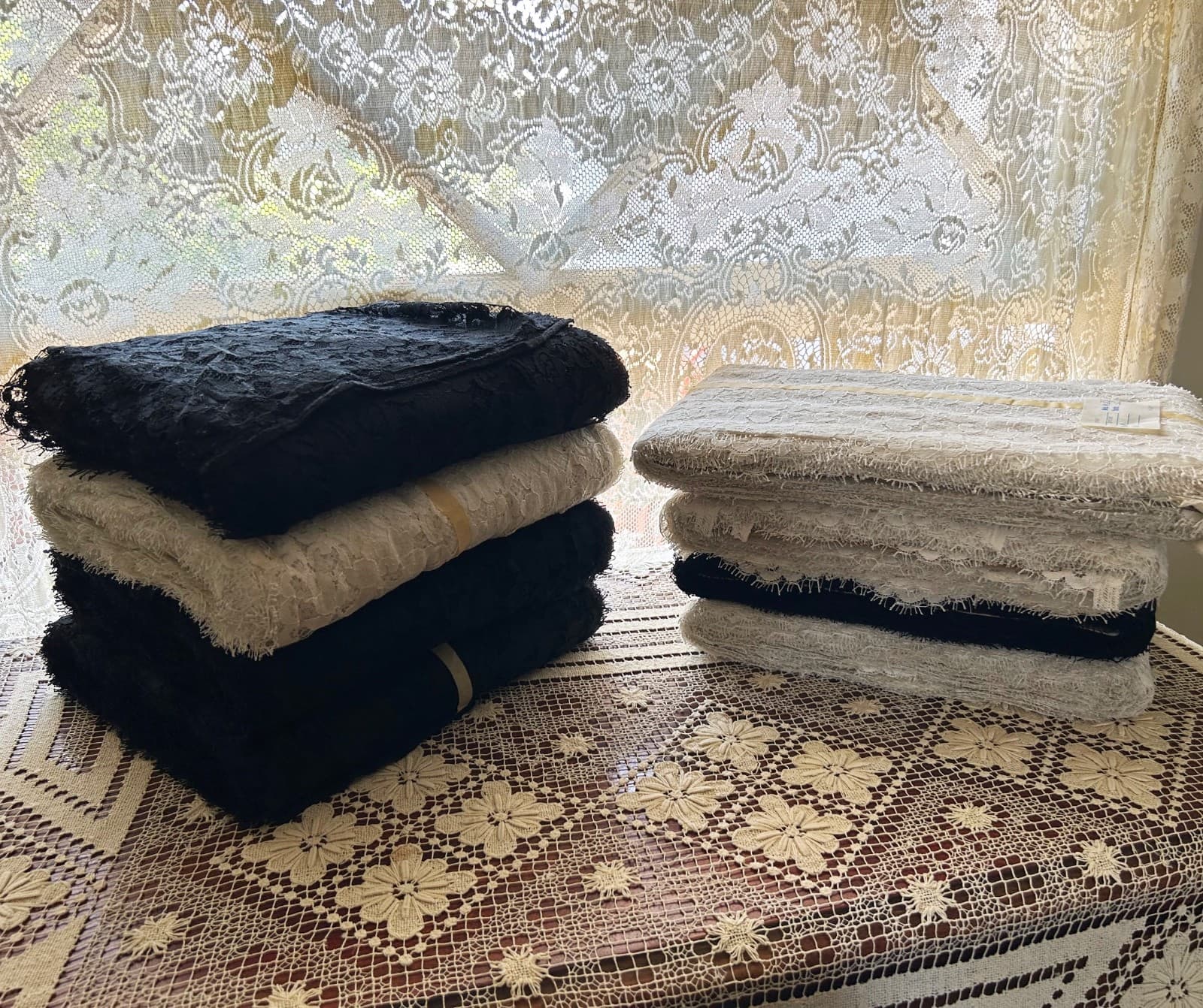 36 Yards Vintage Eyelash Lace NOS on Orig Bolts 10-12" Wide Bridal Ivory Black