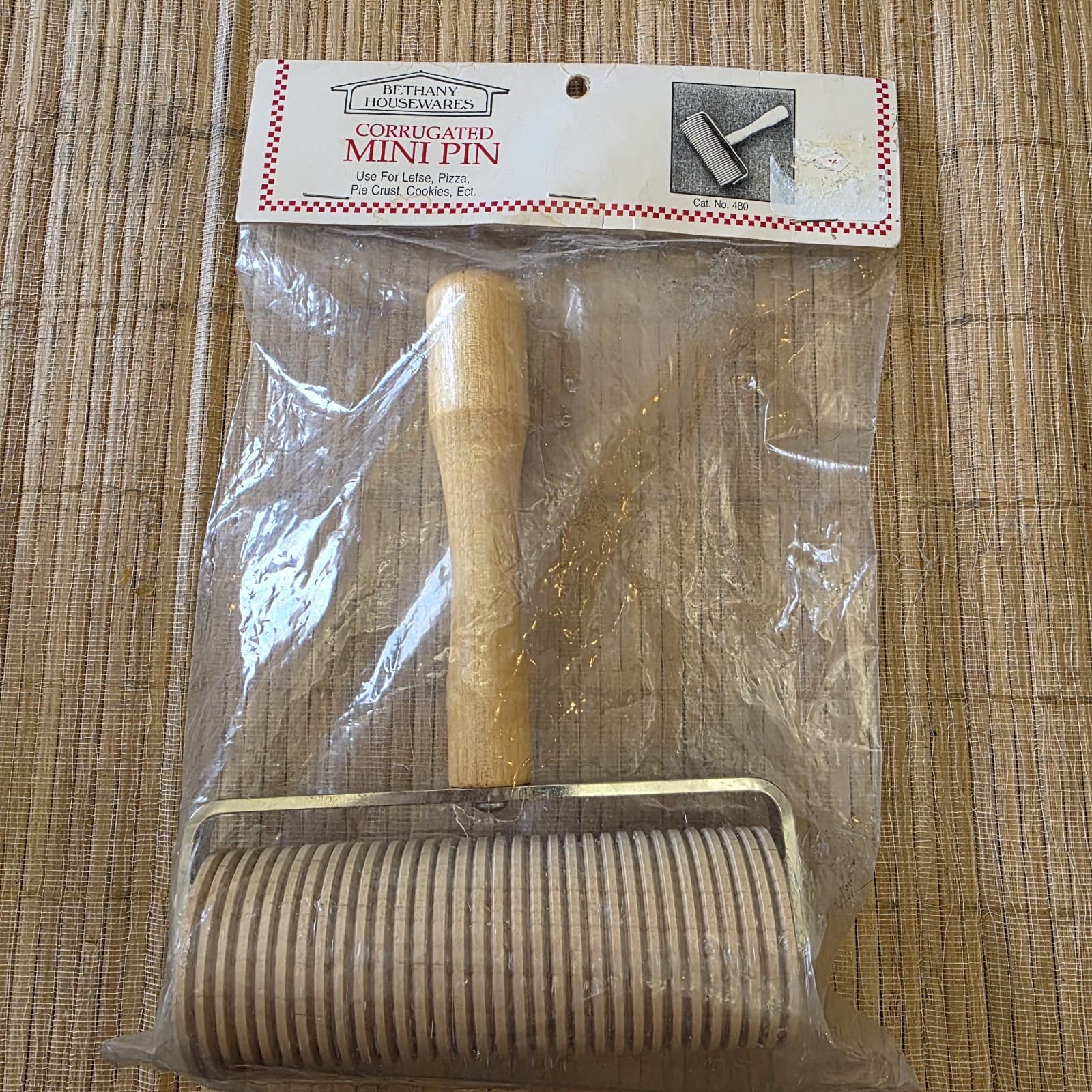 NOS BETHANY HOUSEWARES MINI CORRUGATED 5" ROLLING PIN LEFSE, PIE CRUST, PIZZA