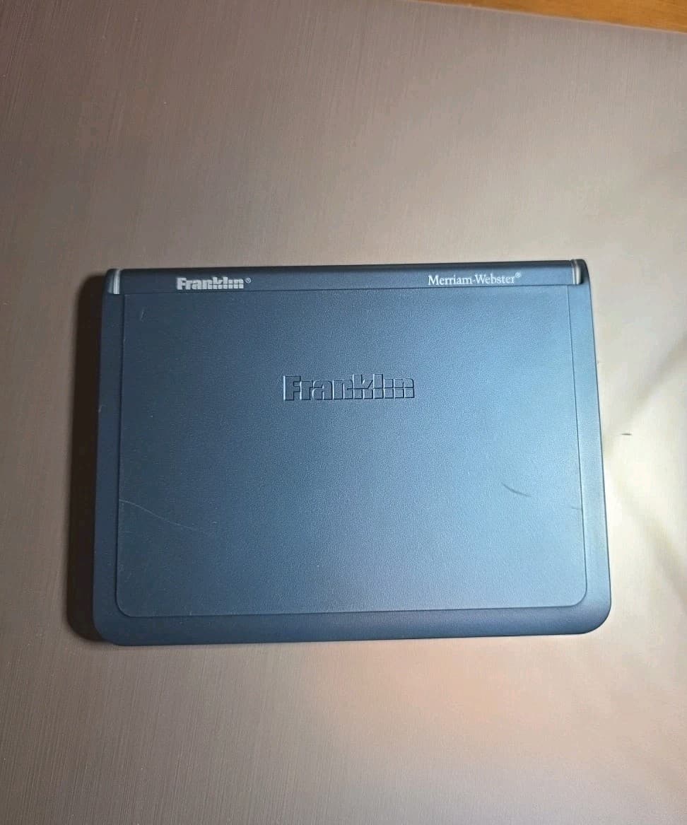 Franklin Merriam Webster Electronic Pocket Dictionary MWD-1490 Not Working/Parts