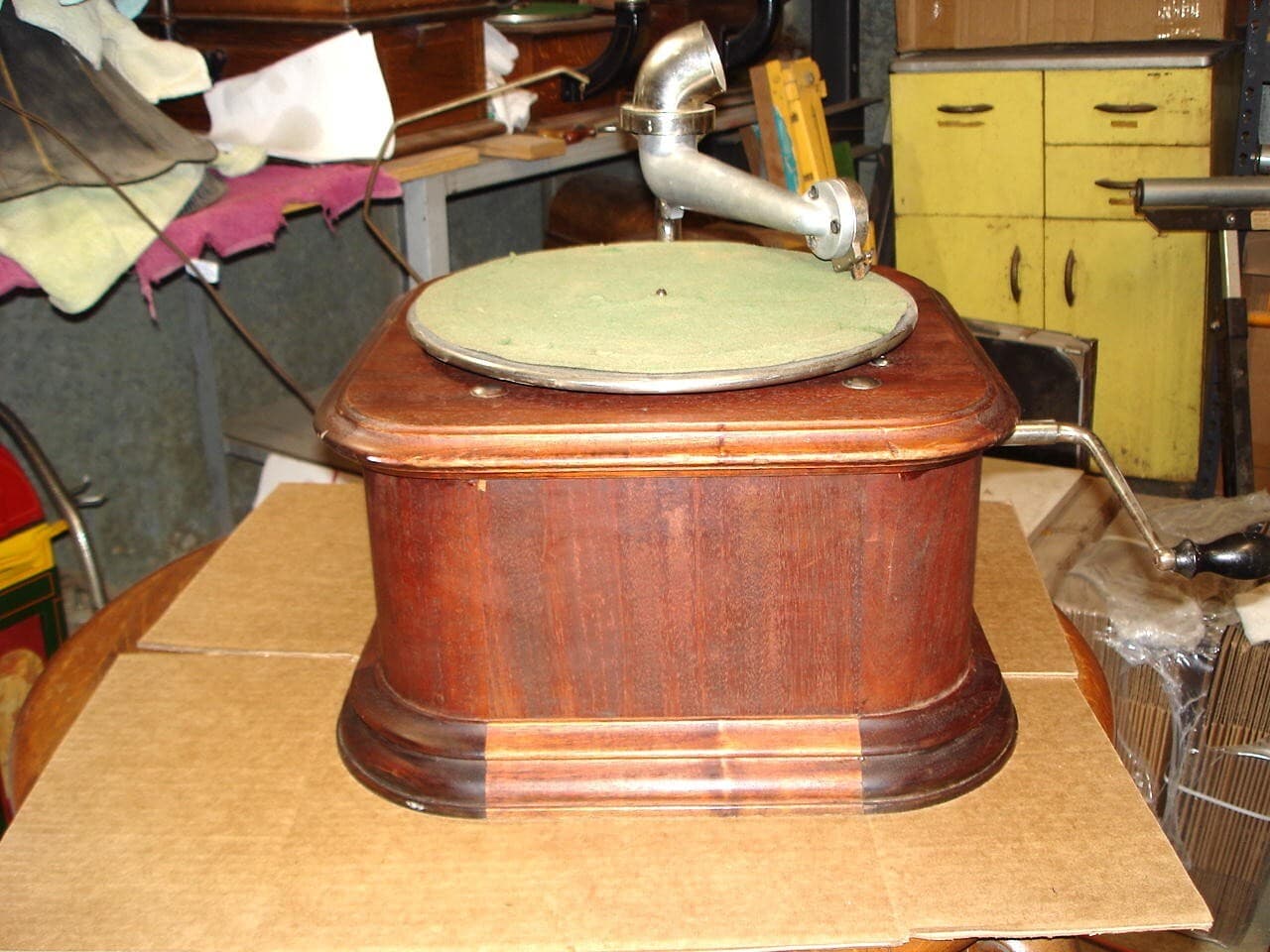 Columbia BD 'Majestic' Phonograph