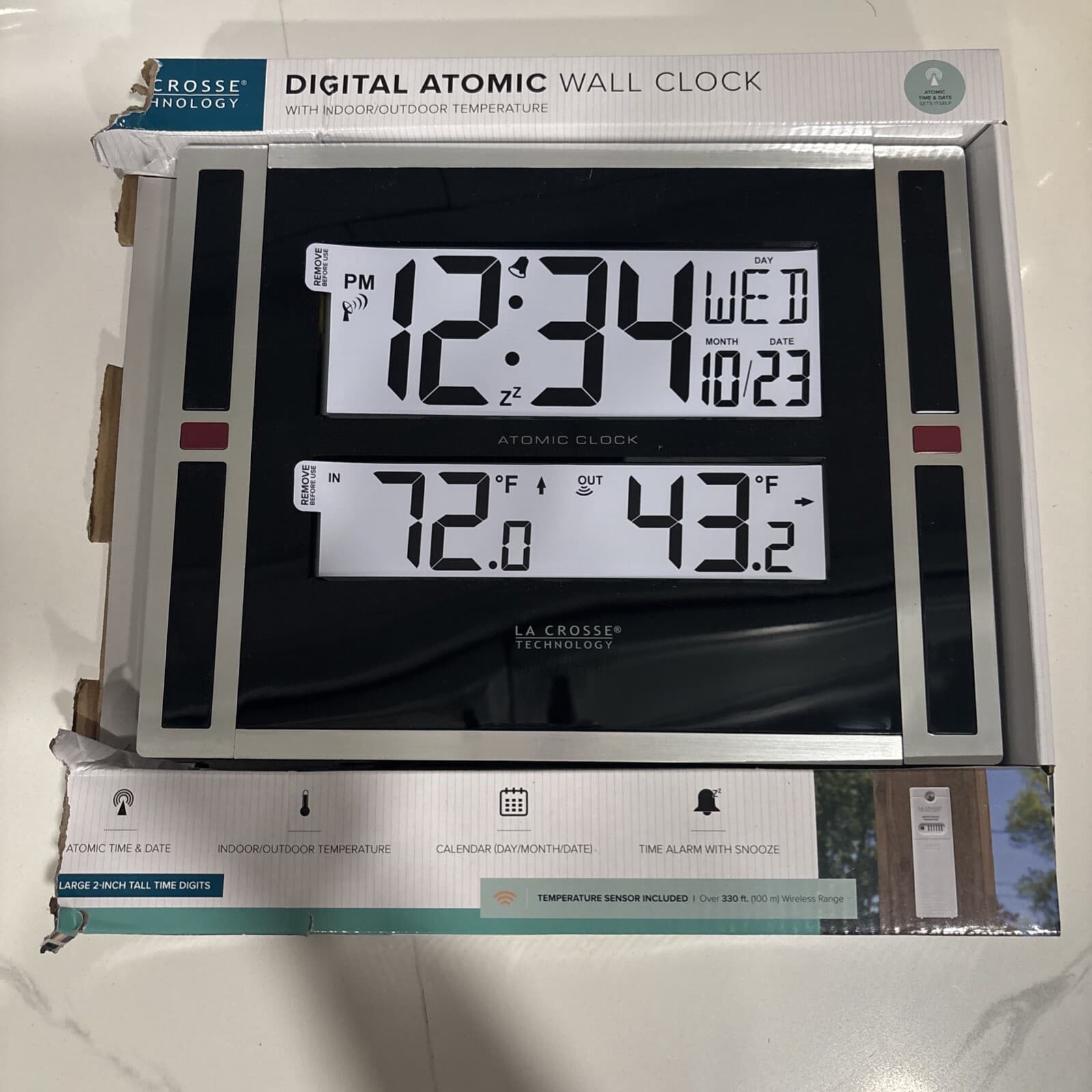 La Crosse Technology Indoor/Outdoor Thermometer & Atomic Clock (513-149)
