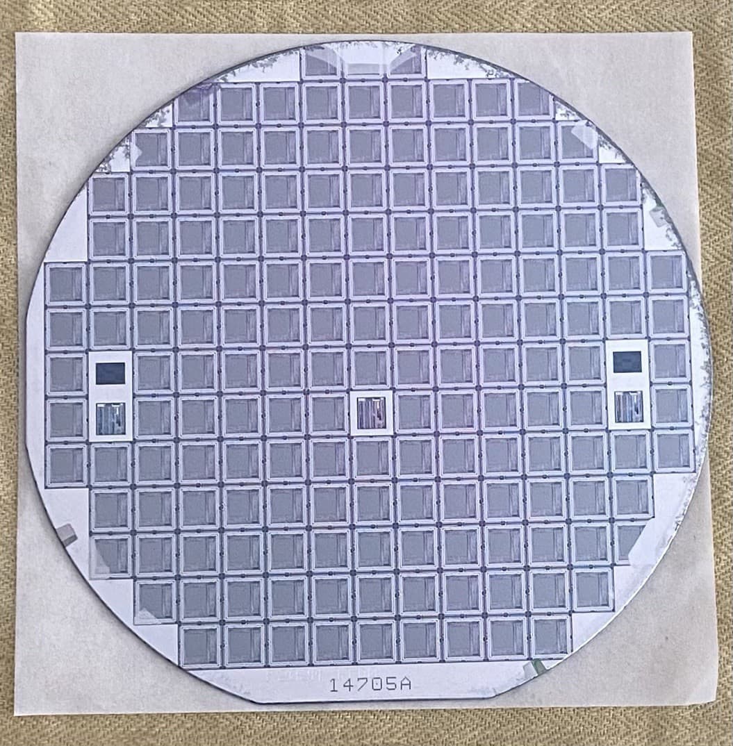 Historic RCA 4” Silicon Wafer Full Of Audio Amplification Chips For TV/Radio