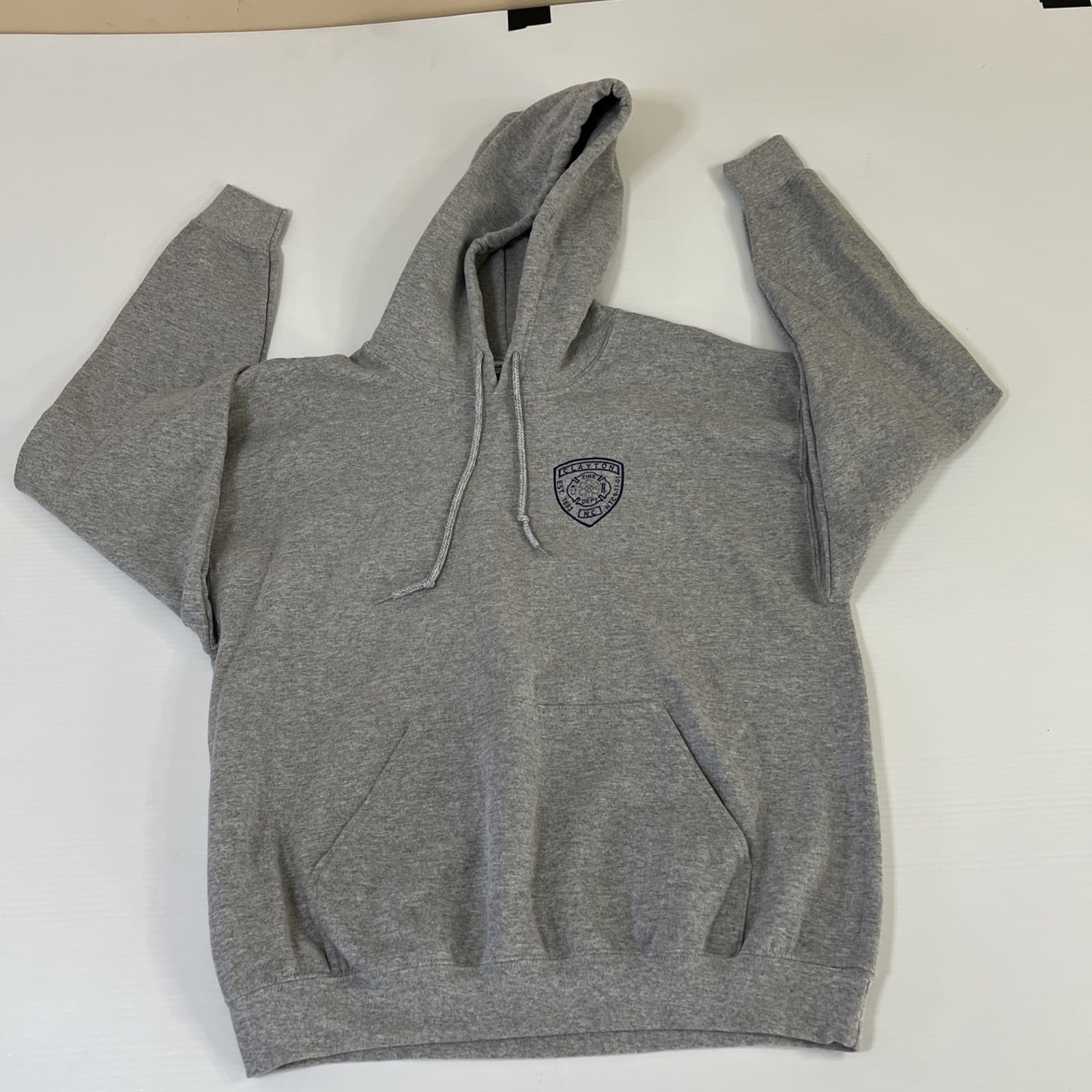 CLAYTON NC NORTH CAROLINA FIRE DEPARTMENT 9/11 TRIBUTE SWEATSHIRT VINTAGE MENS L