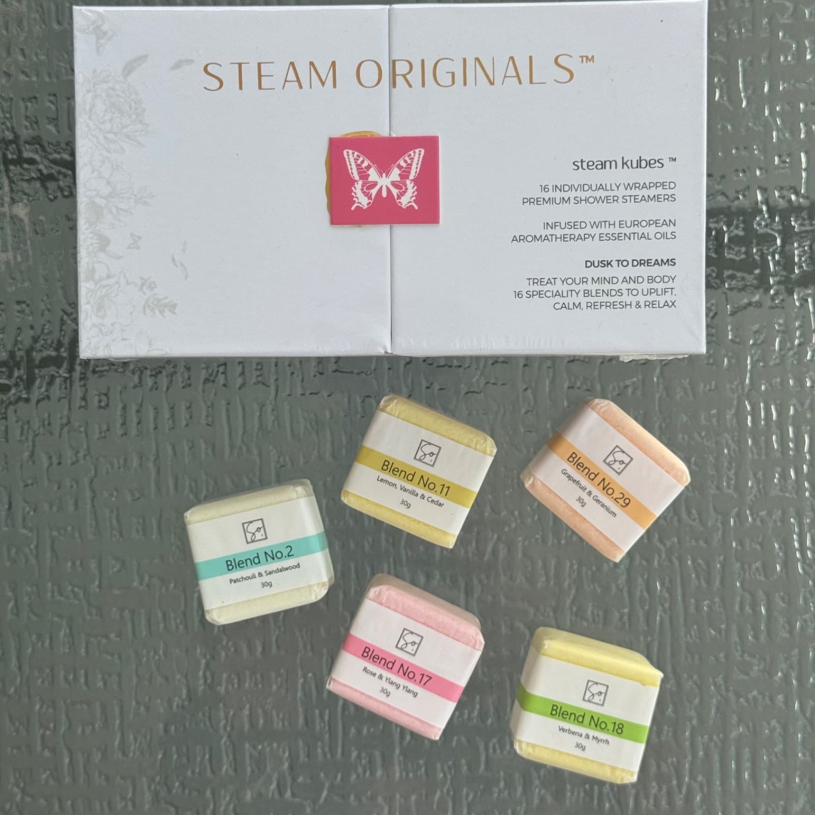 Shower Steamers Aromatherapy with Essential Oils Pack of 16 Shower Bombs DREAMS