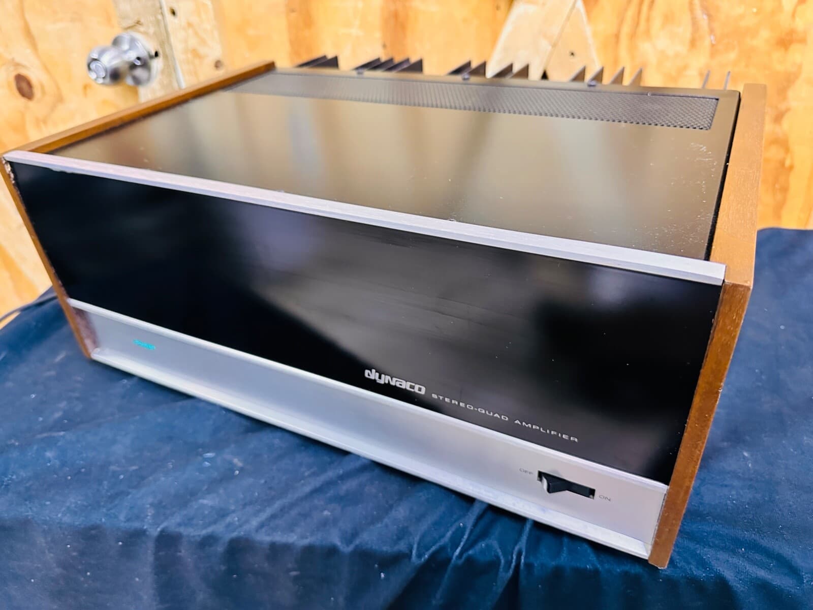 Dynaco Stereo - Quad Power Amplifier QSA-300 Channel 1 Slightly Lower Output