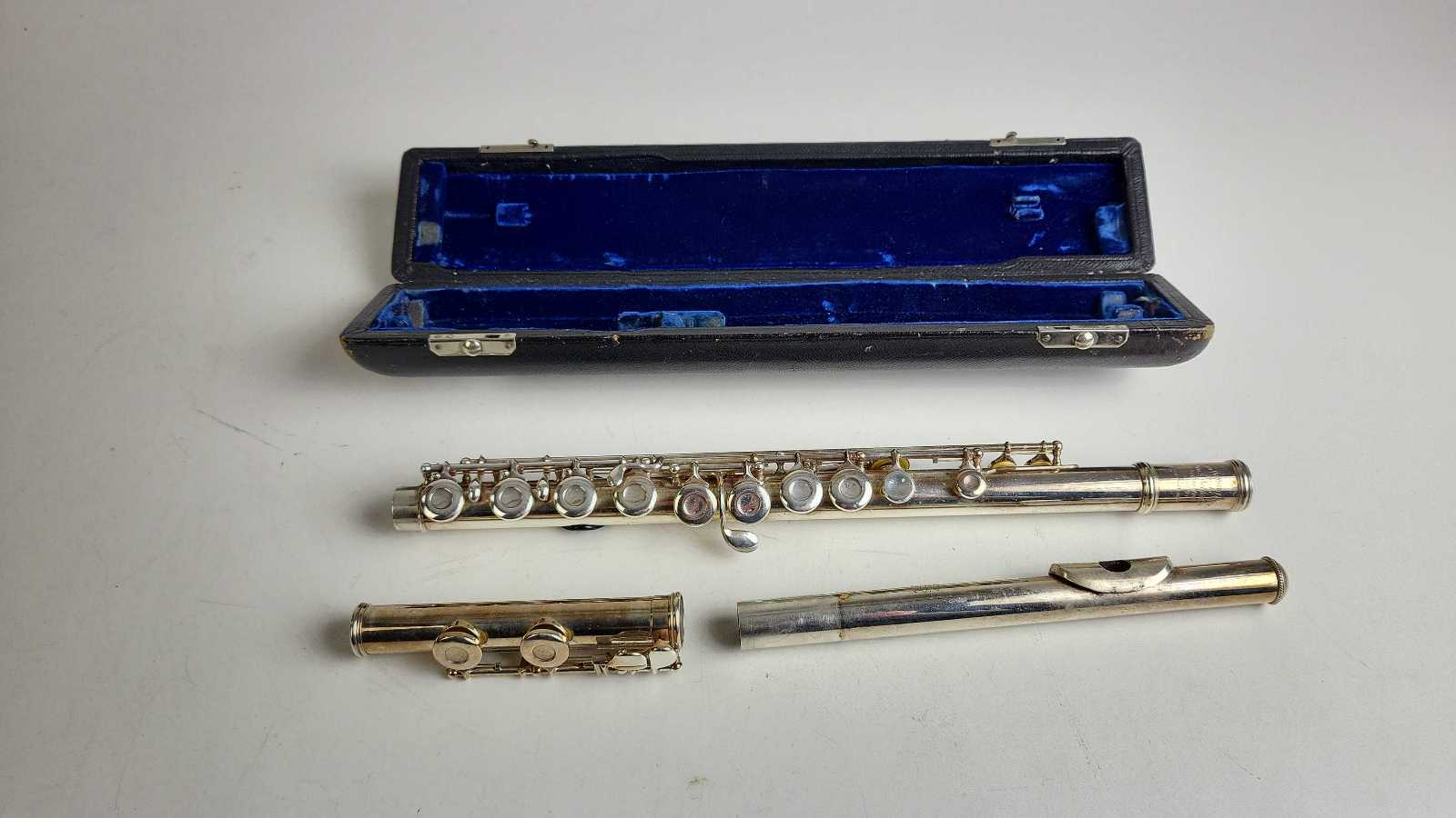 The Haynes Flute by Wms Haynes with Case 1947 Regular Model Solid Silver