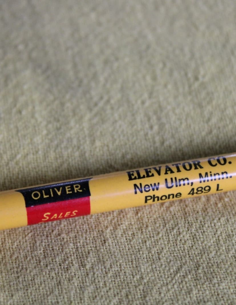 great shape * 1940's OLIVER TRACTOR Old NEW ULM MN Advertising Mechanical Pencil