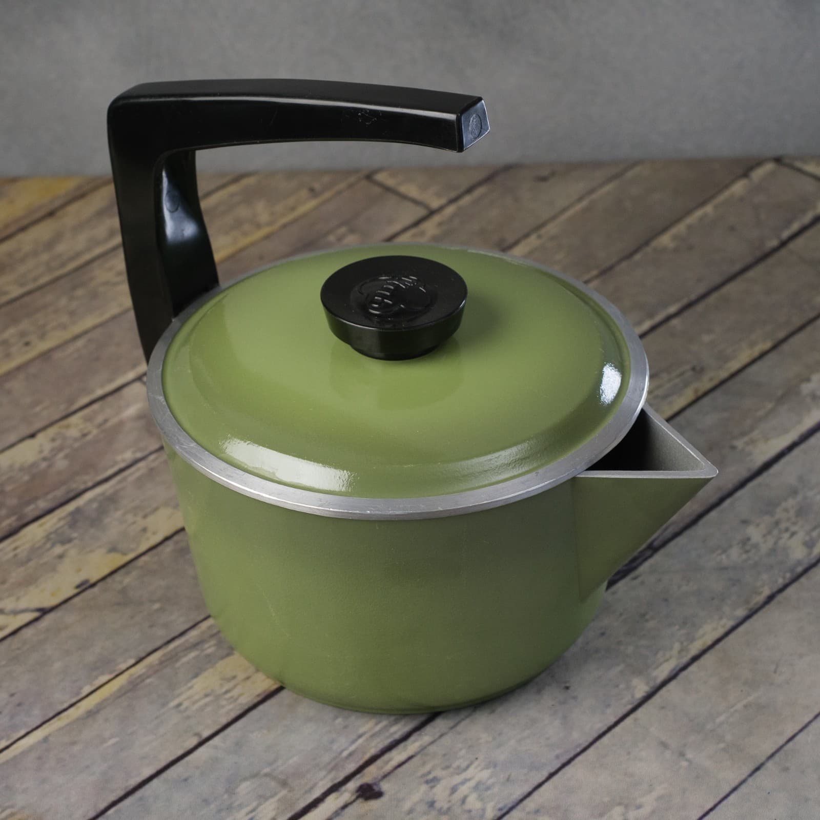 CLUB ALUMINUM Cookware Tea Kettle Pot with Lid Handle Avocado Green CLEAN Vtg