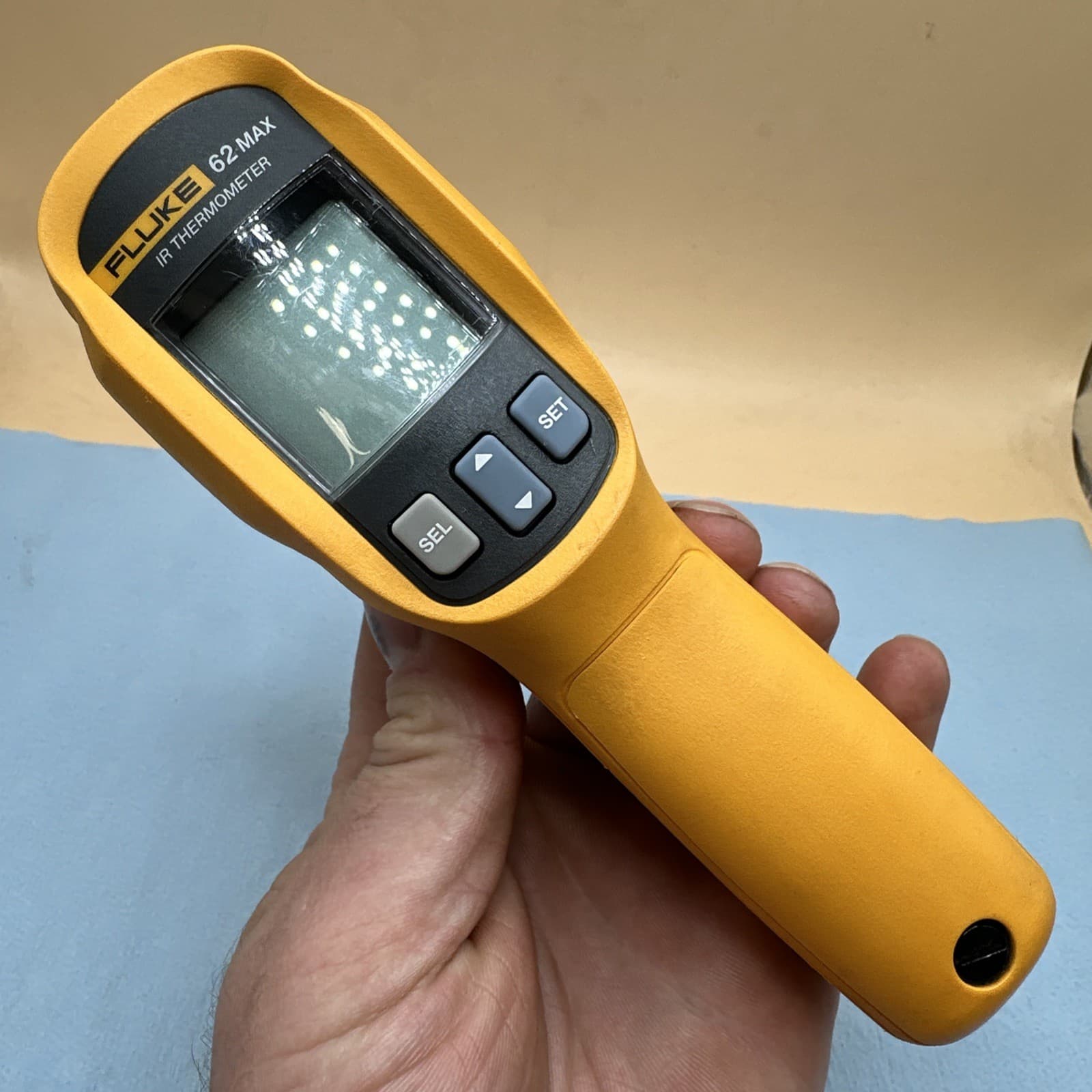 Fluke 62 Max Mini IR Thermometer Handheld Temperature Used IP54 Tested Working