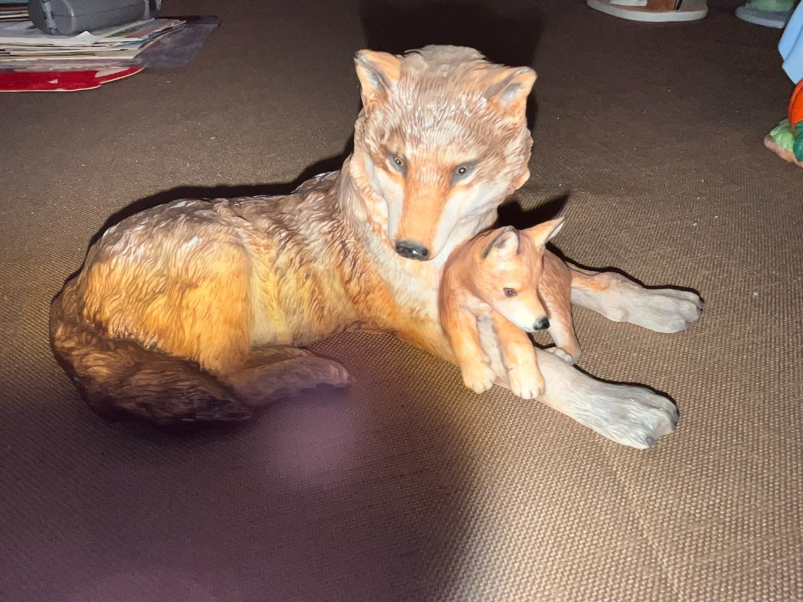 1985 NATIONAL WILDLIFE FEDERATION WOODLAND REPOSE PORCELAIN WOLF AND CUB