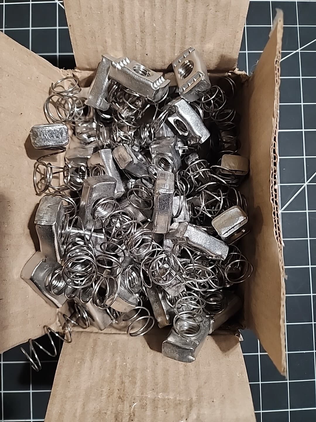 ( LOT OF 25 ) 3/8" - 16 316 STAINLESS STEEL SPRING NUTS FOR UNISTRUT CHANNEL.