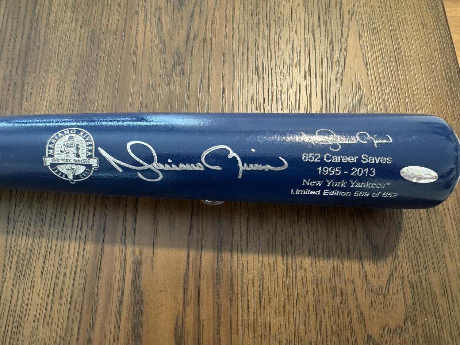 Mariano Rivera New York Yankees Signed Retirement Bat Limited Edition MLB RARE