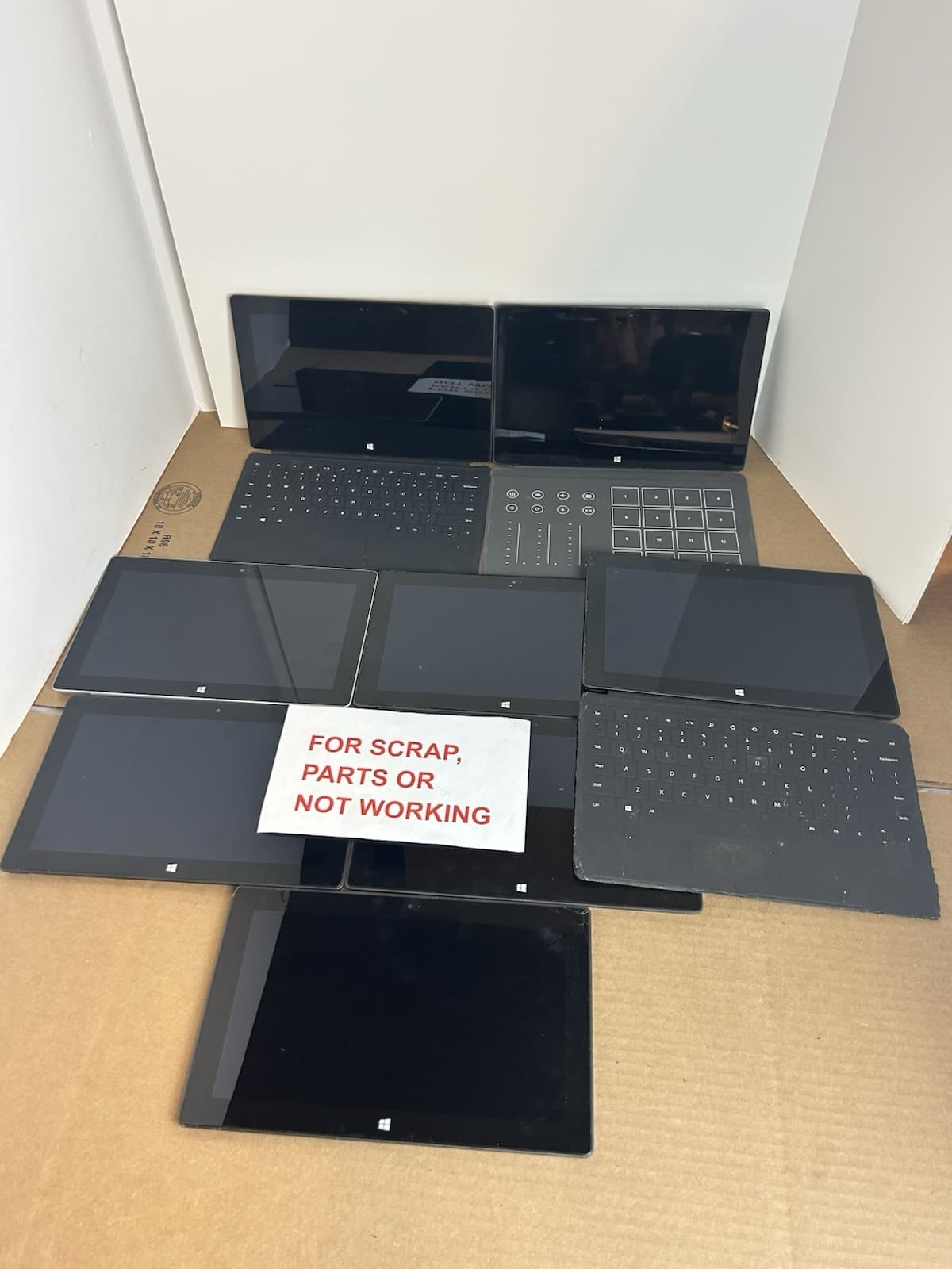 Microsoft Surface Tablets LOT of 8 For Parts or Scrap or Not working LOT8BB