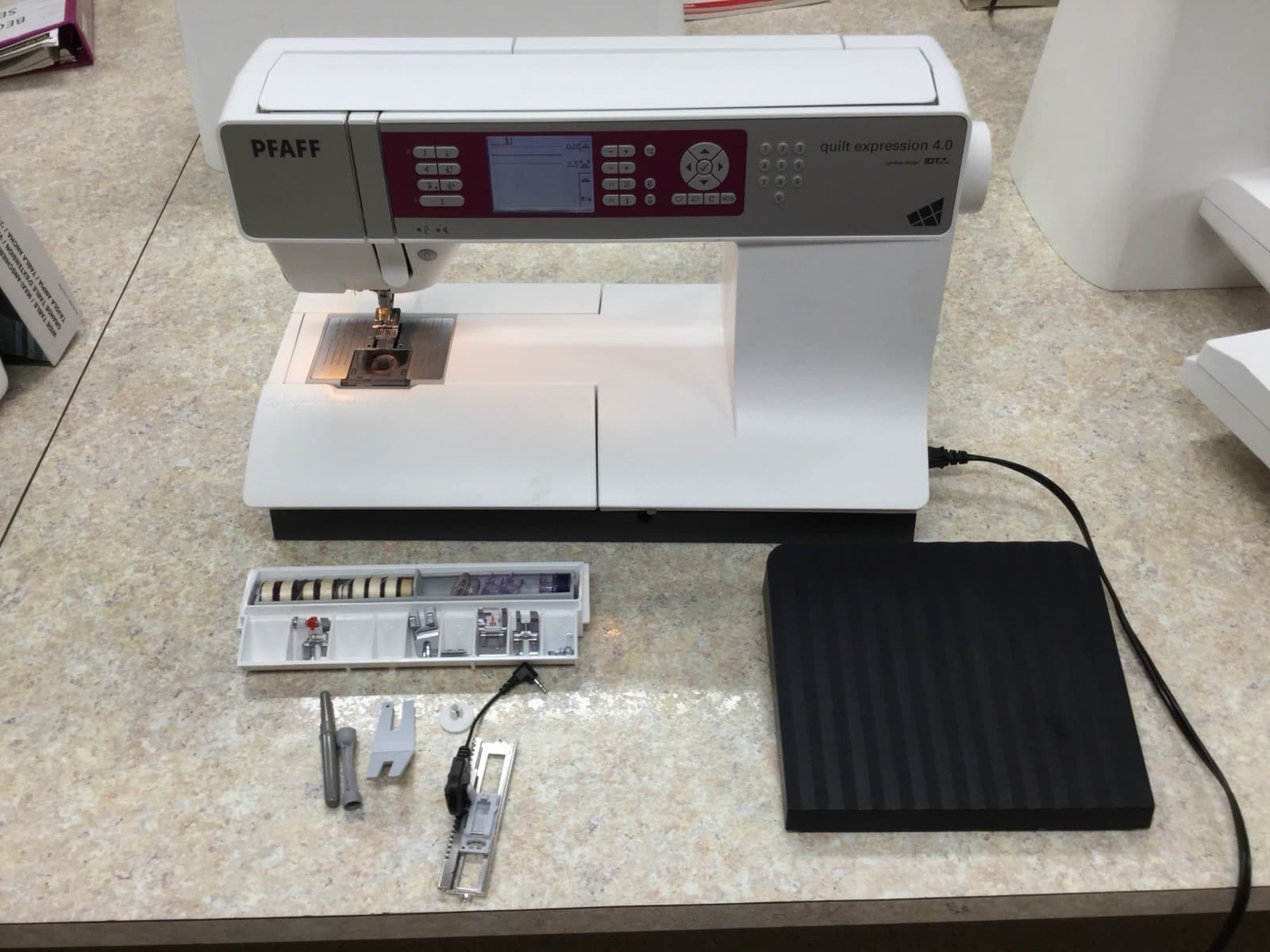 Pfaff Quilt Expression 4.0 Sewing Machine