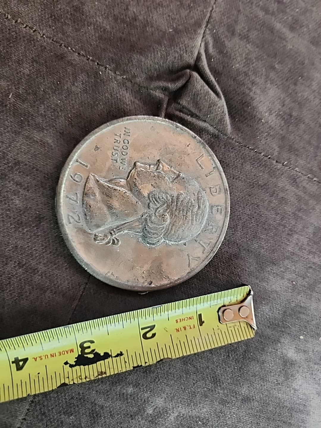 1972 Washington Quarter Novelty Giant 3 Inch Jumbo, Vintage Collectible Coin