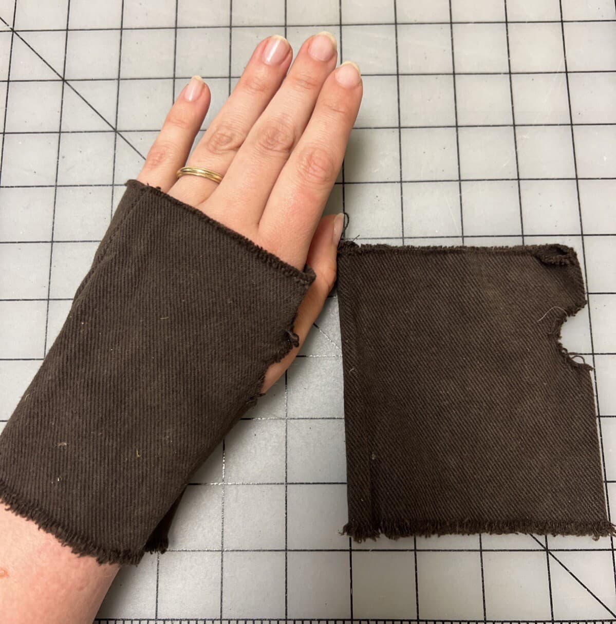 18th Century era Rough Fingerless Mitts out of Scraps, "Turn" TV Costume #102